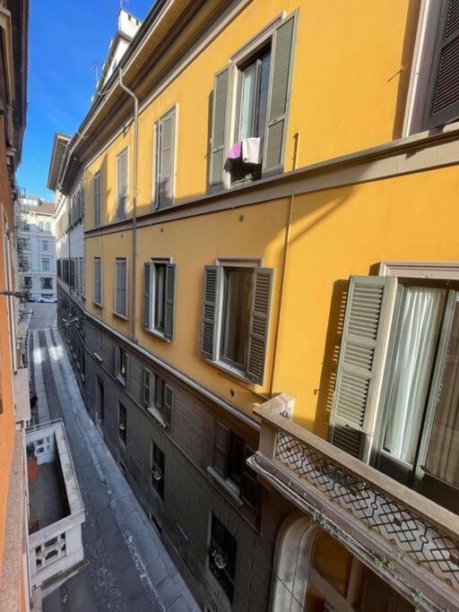Santa Sofia Apartment Milan Bagian luar foto