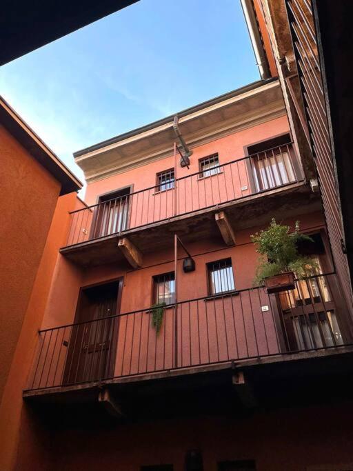 Santa Sofia Apartment Milan Bagian luar foto