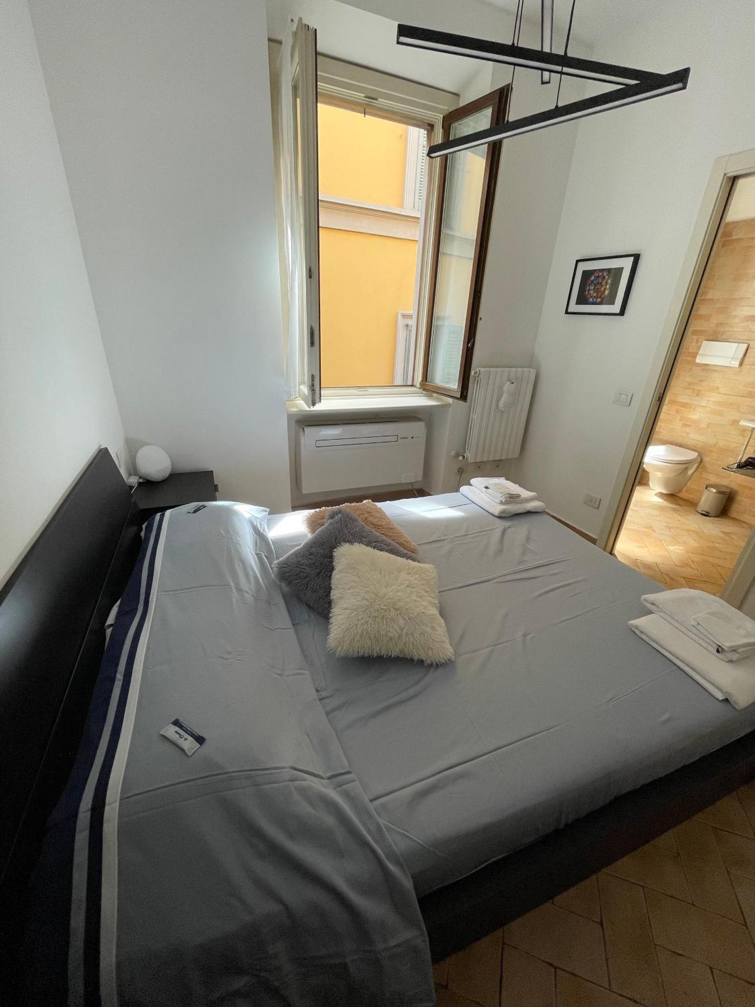 Santa Sofia Apartment Milan Bagian luar foto